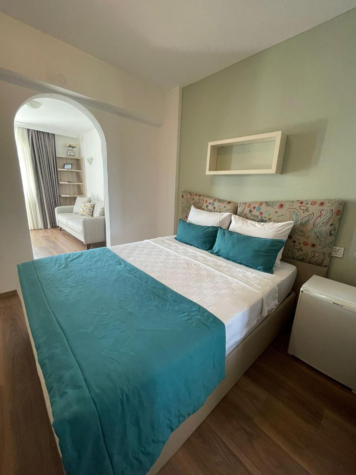 Colophon Beach Otel Gumuldur Buitenkant foto